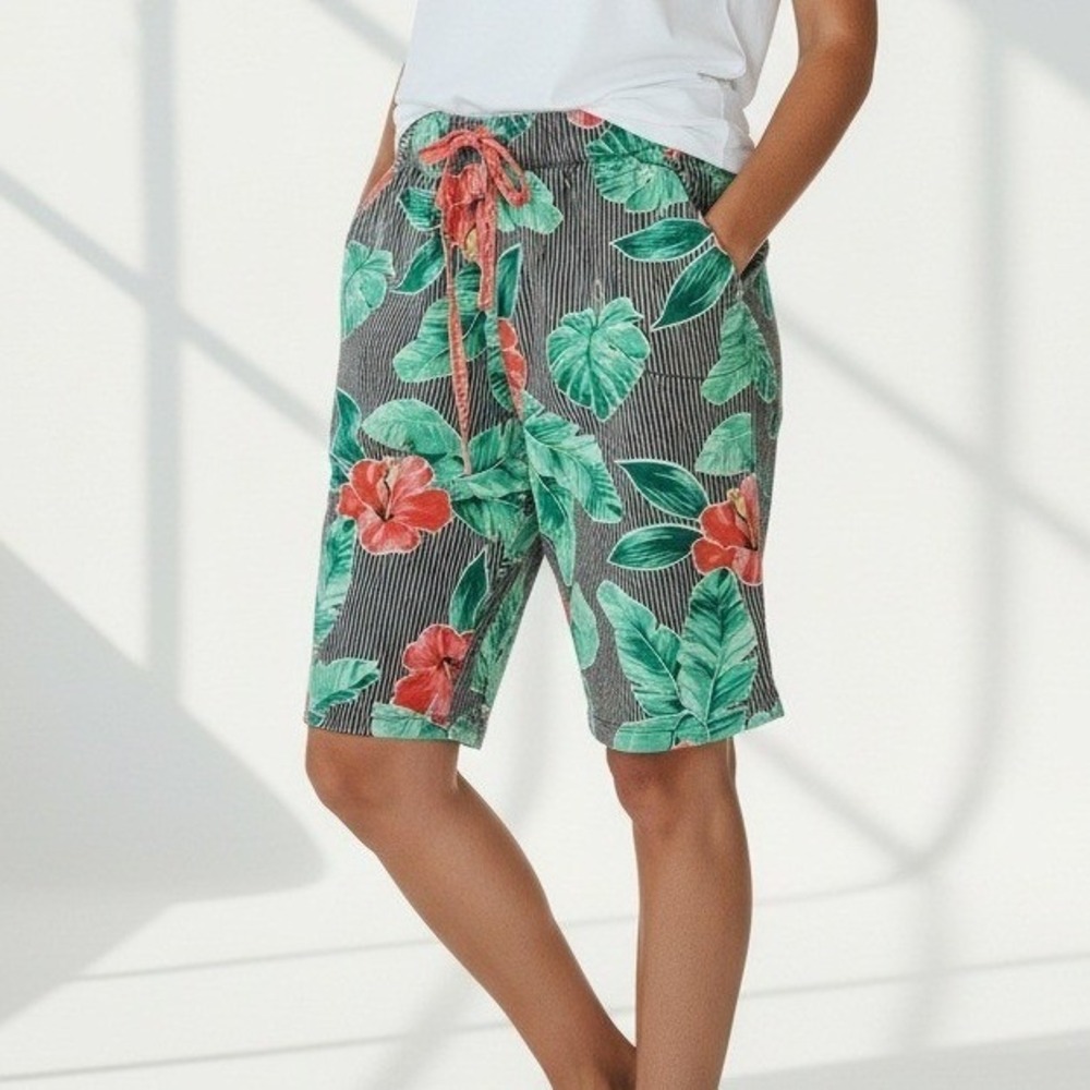HUEtique Women Tropical Hibiscus Knit Shorts M Black White Pinstripe Pull-On